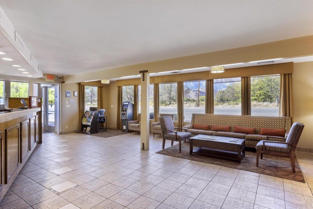 Best Western Frontier Motel 2