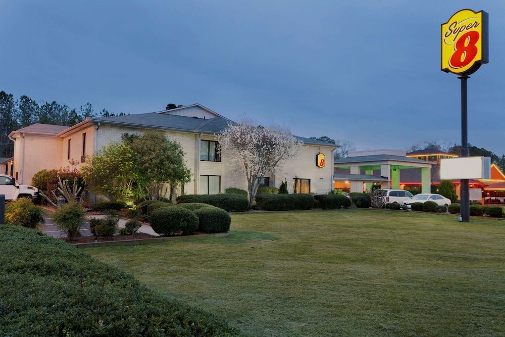 Super 8 by Wyndham Lancaster 1