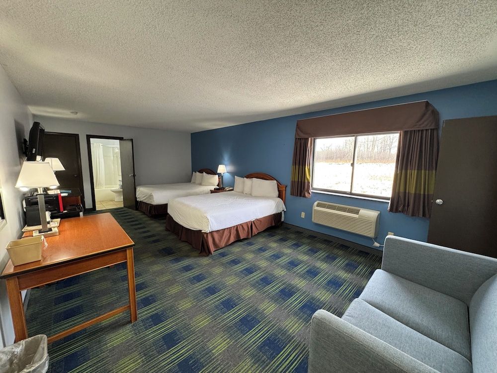 South Ridge Inn 1