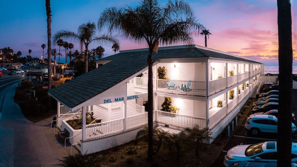 Del Mar Beach Hotel 1