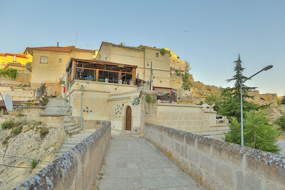 Demisos Cave Hotel 1