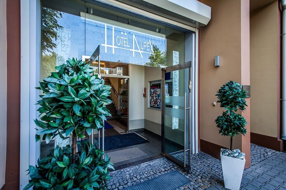 Hotel Alpex 1