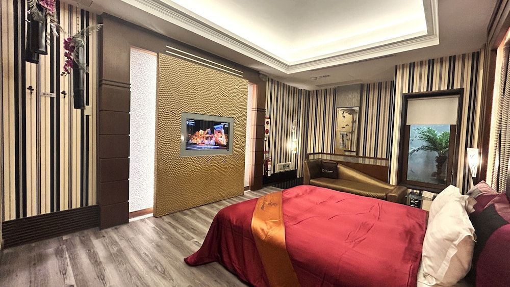 Shining Motel 2