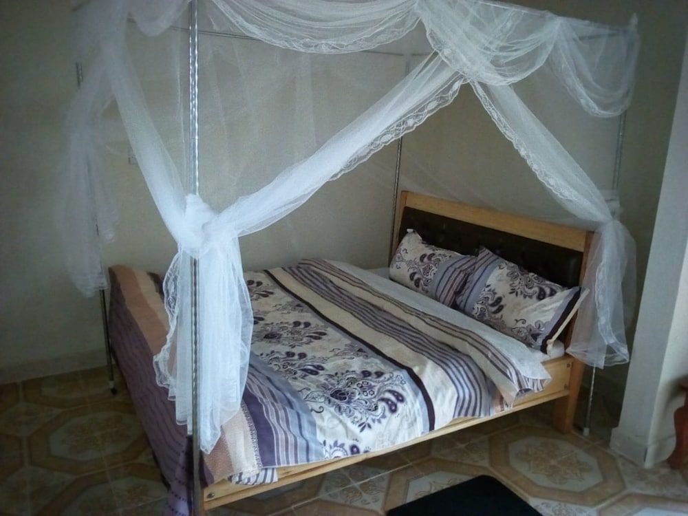 Gee -Thorn Hotel 2