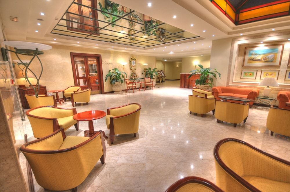 Grand Hotel Gozo 2