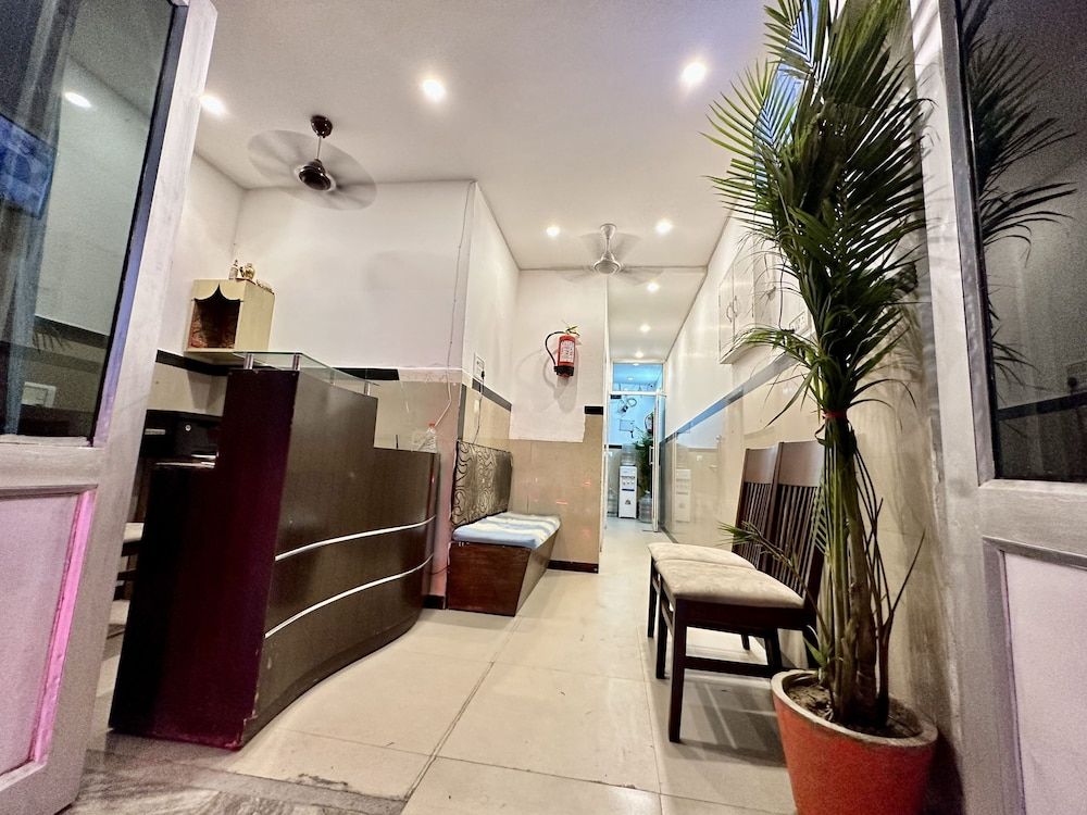 Hotel Delhi Airport 2