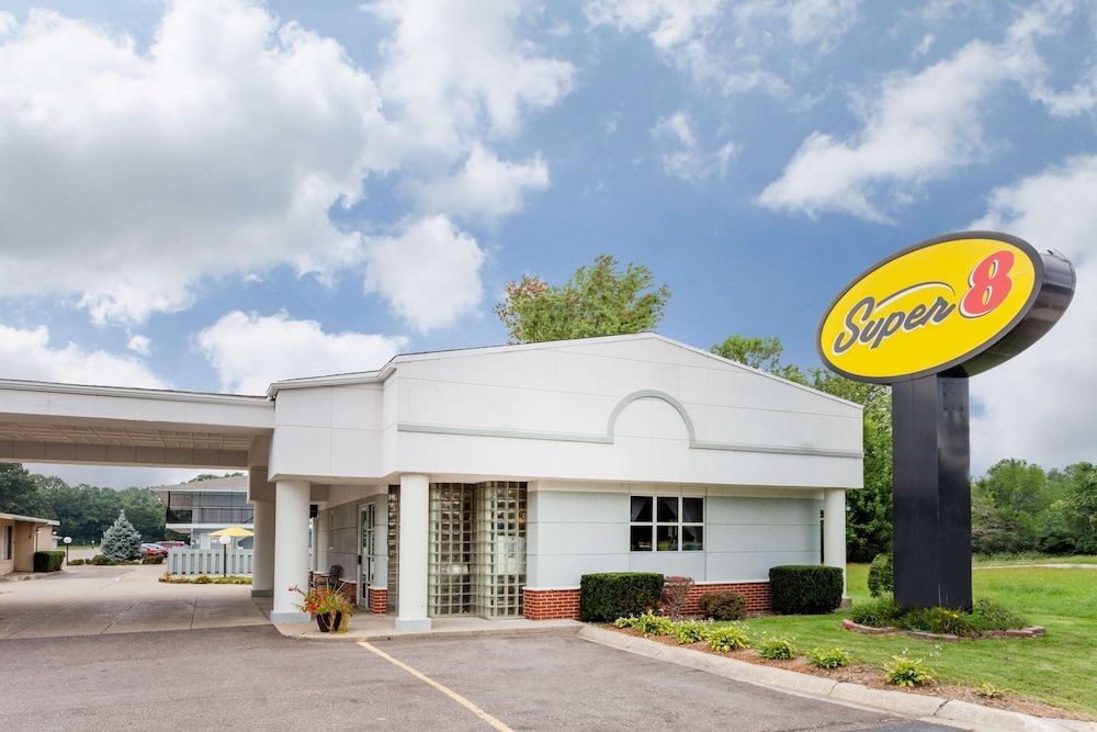 Super 8 by Wyndham Stevensville St Joseph 1