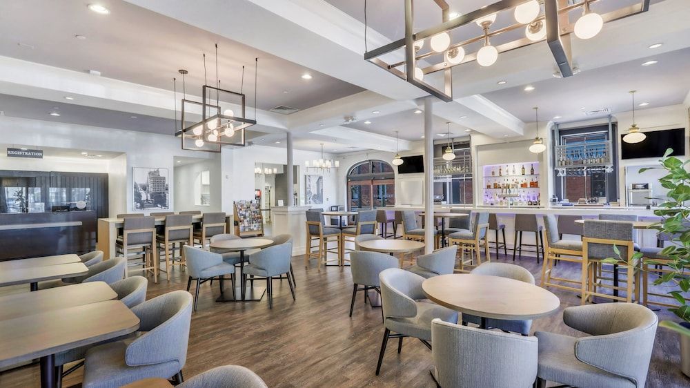 Staybridge Suites SAVANNAH HISTORIC DISTRICT by IHG 2