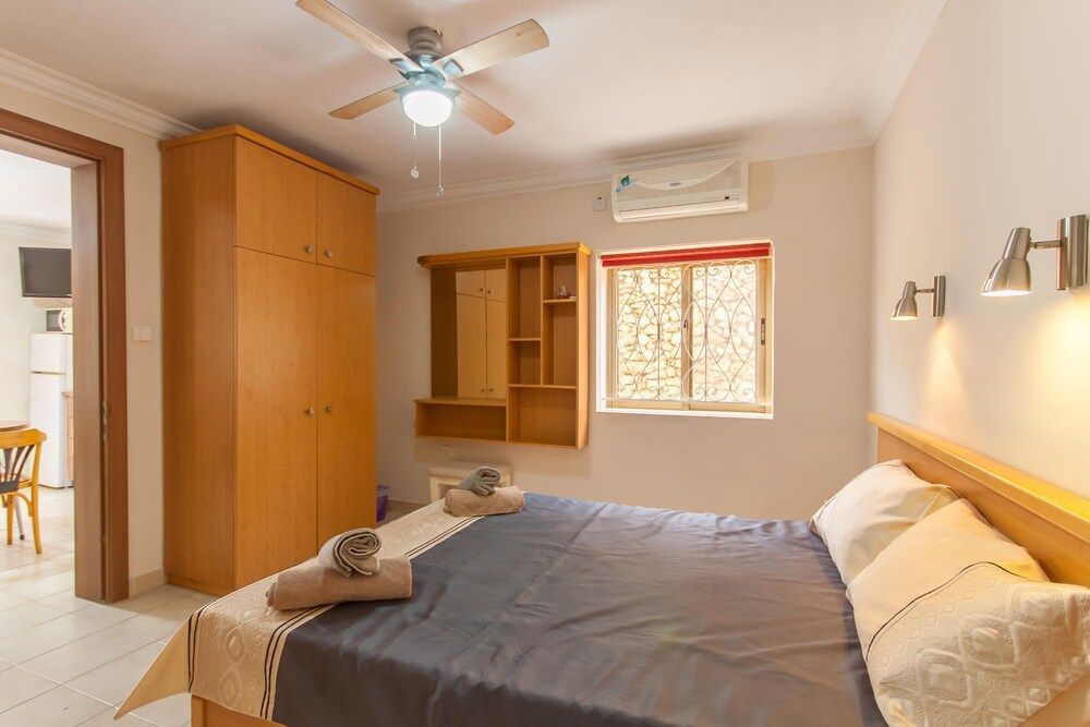 Villa & Pool Apart in Mellieha Bay Apartments 2