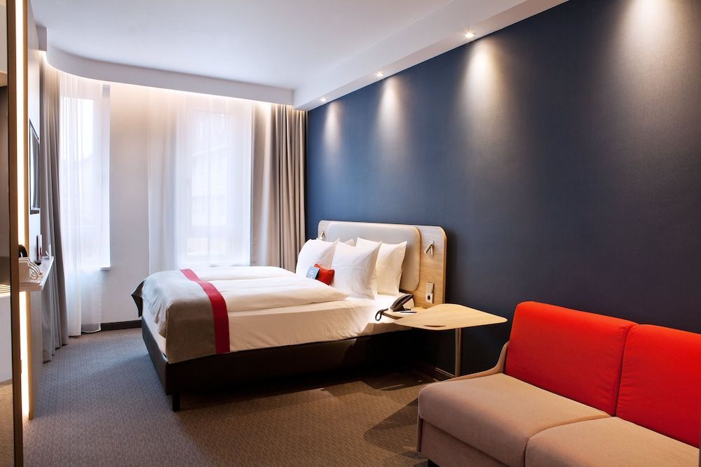 Holiday Inn Express DARMSTADT by IHG 2
