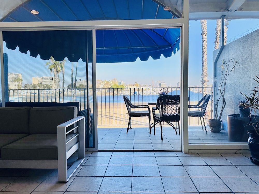 Foghorn Harbor Inn 1
