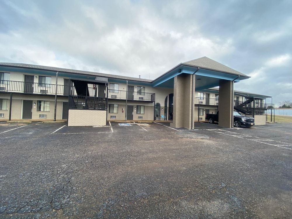 Savannah Lodge 1