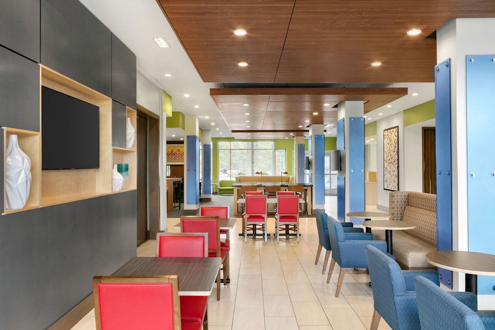 Holiday Inn Express & Suites SALISBURY by IHG 2