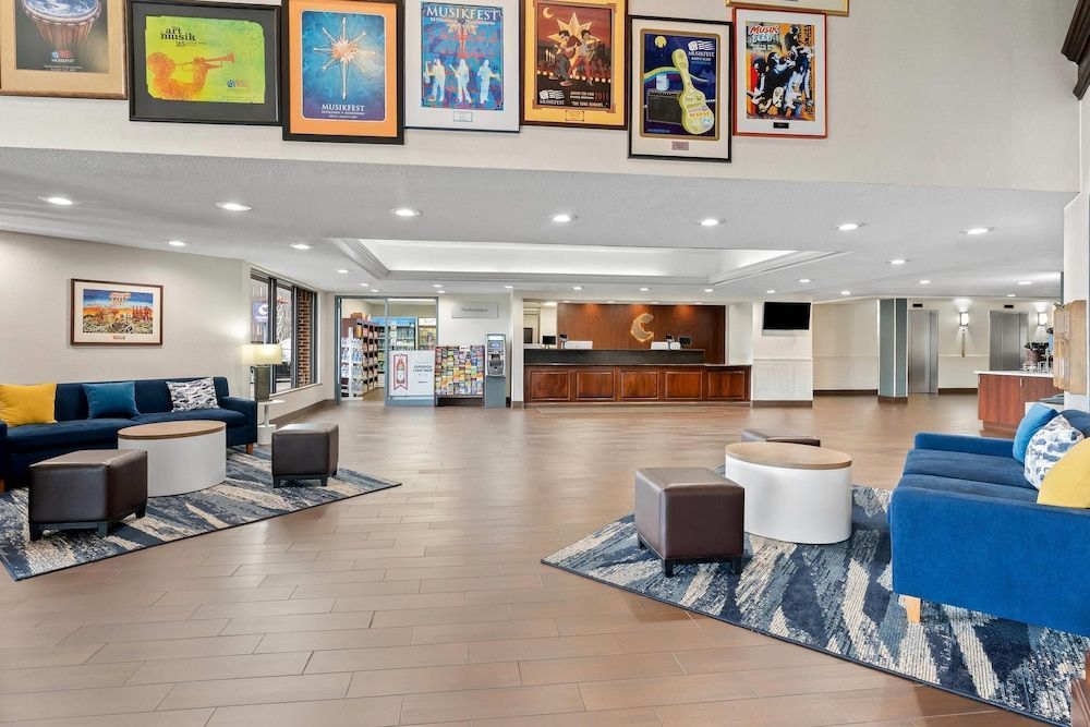 Comfort Suites Bethlehem Near Lehigh University and LVI Airport 2