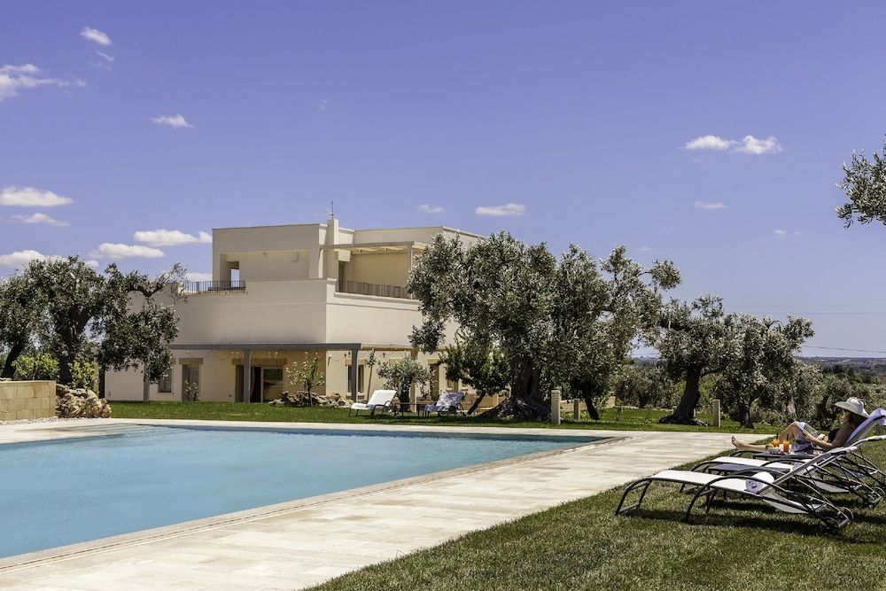 Tenuta Monticelli Bio Relais 1