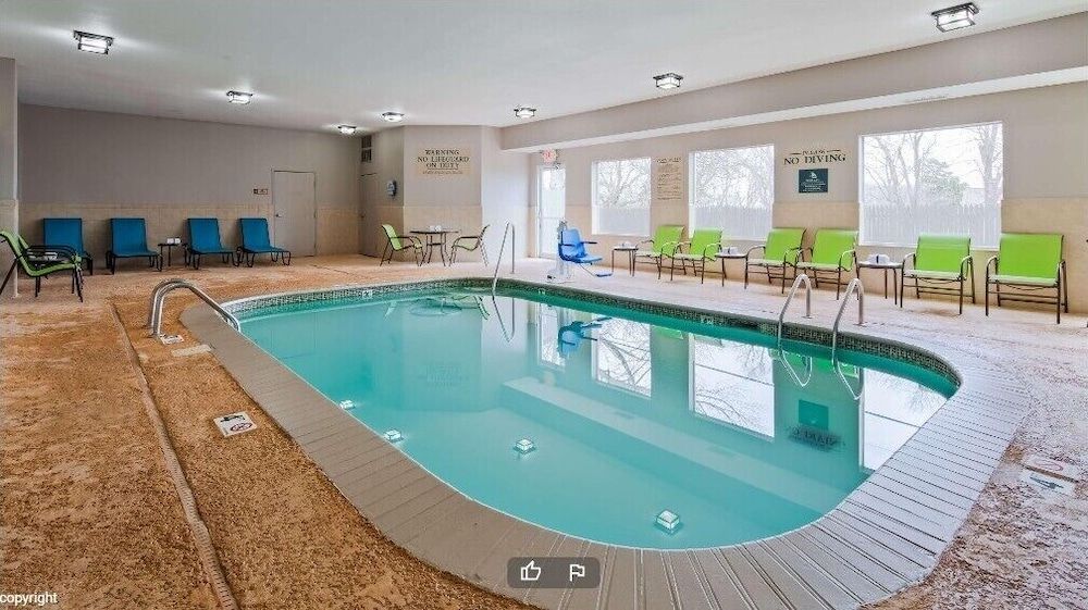 Comfort Inn & Suites O'Fallon - St. Louis Area 1