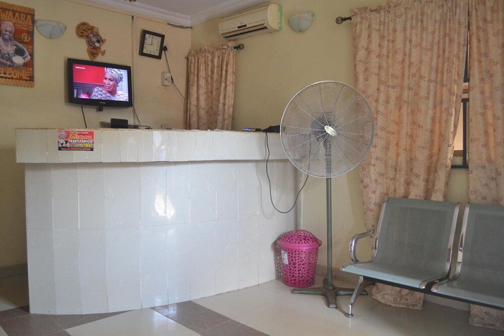 Kings Crown Hotel 2