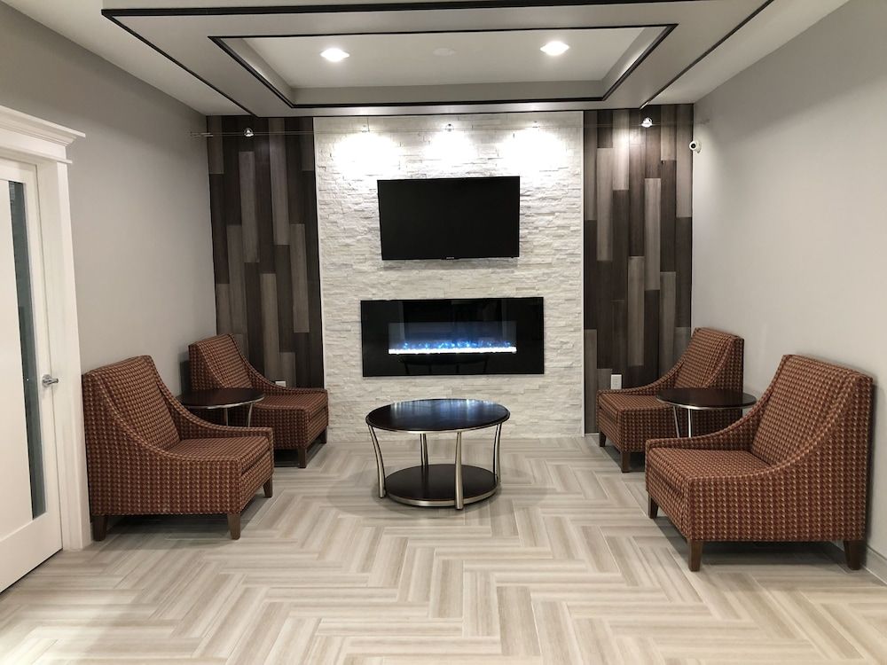 Executive Inn and Suites Joaquin 2