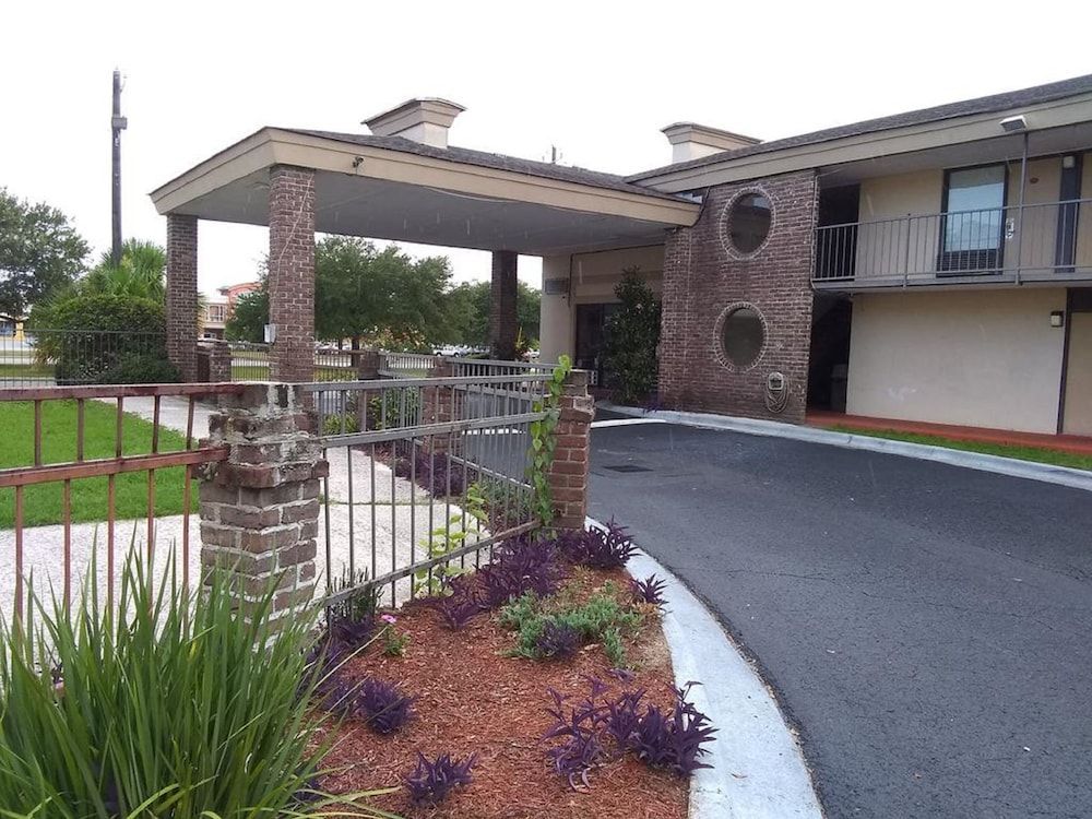 Gateway Inn Savannah 1