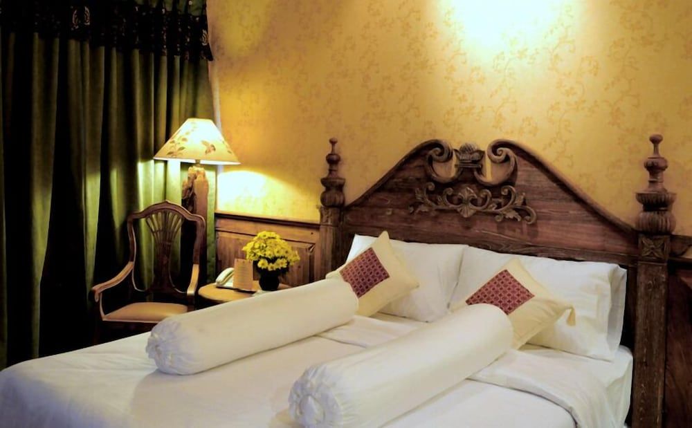 Omah Sinten Heritage Hotel & Resto 2
