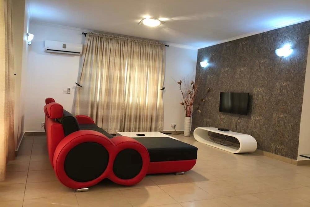 Perfect Havens at Goosepen Oniru 1