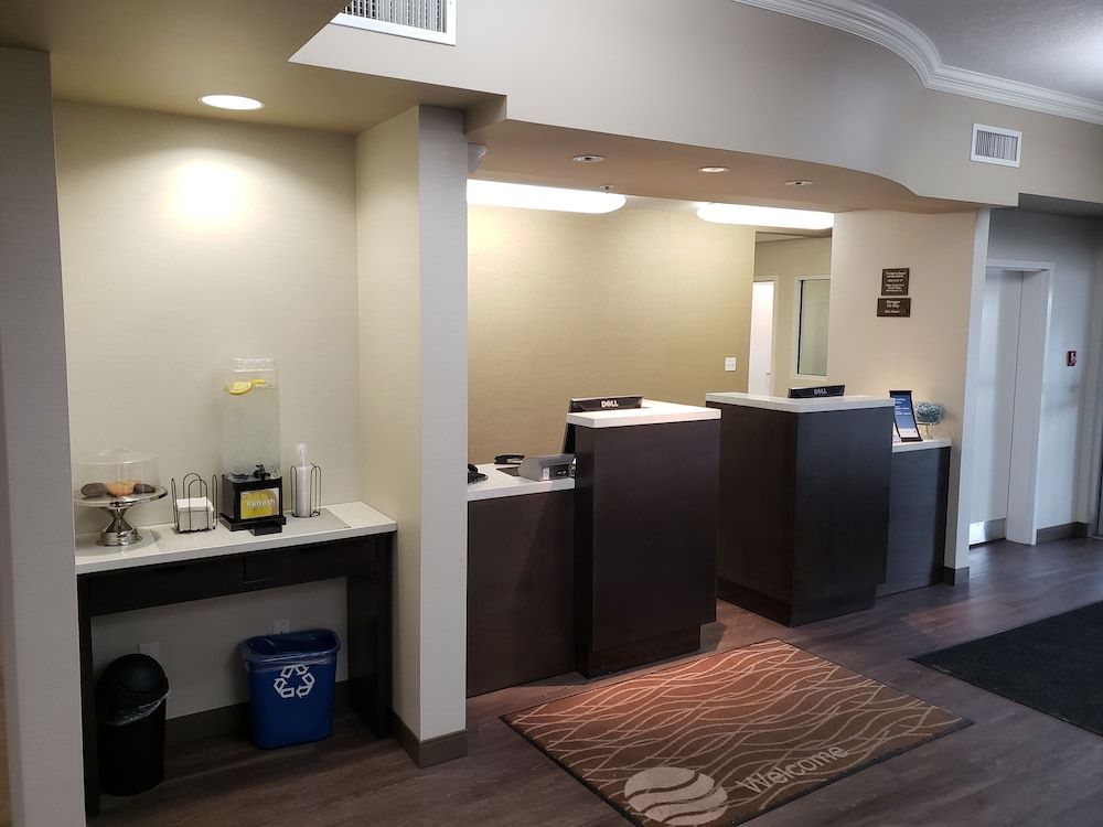 Comfort Inn & Suites Red Deer North 2