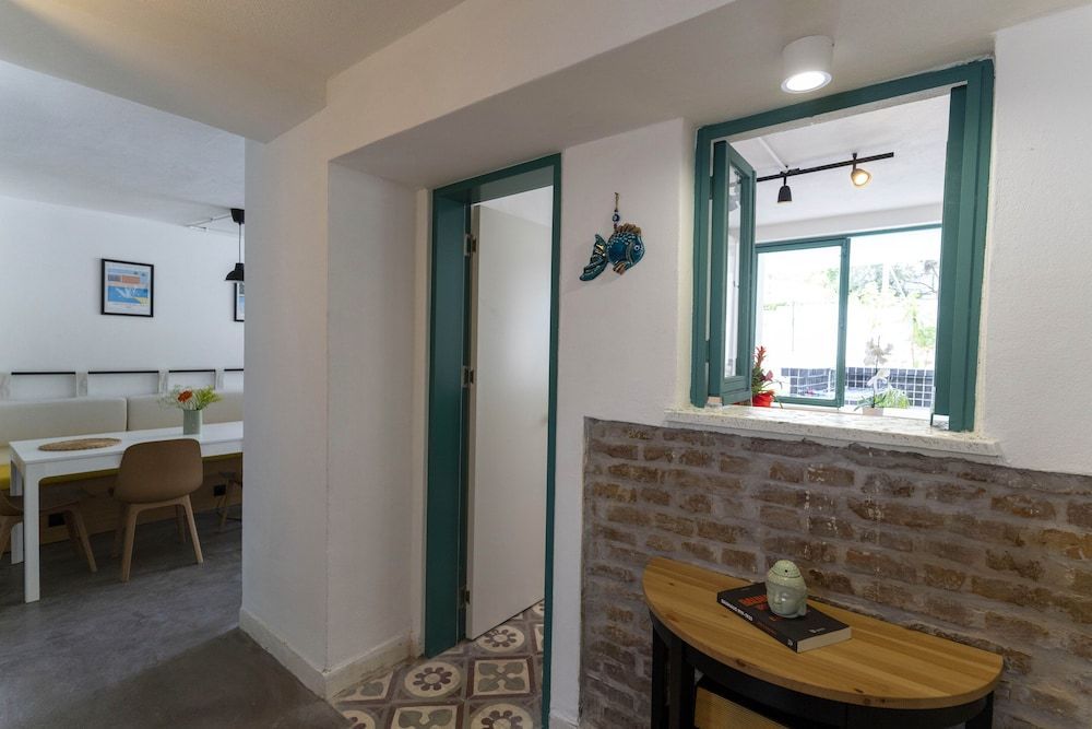 BE BOLD HOSTEL 2