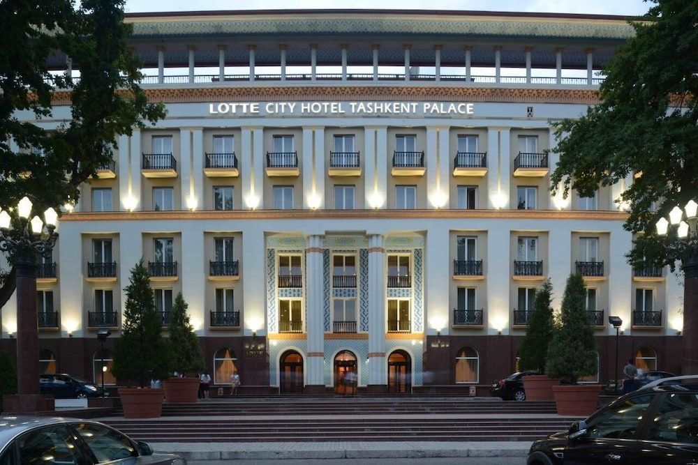 LOTTE City Hotels Tashkent Palace 1