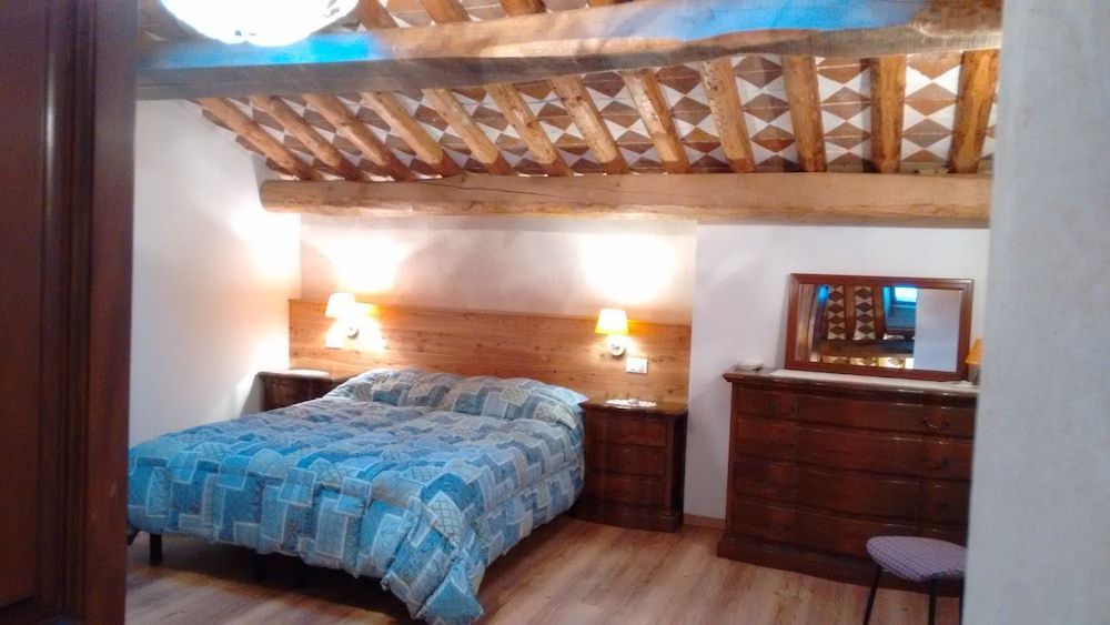 Agriturismo "Antico Borgo" 2