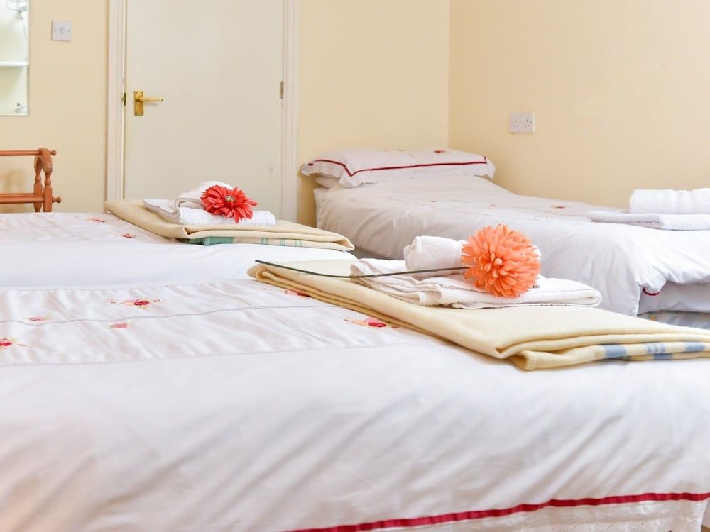 The Warren Guest House 2