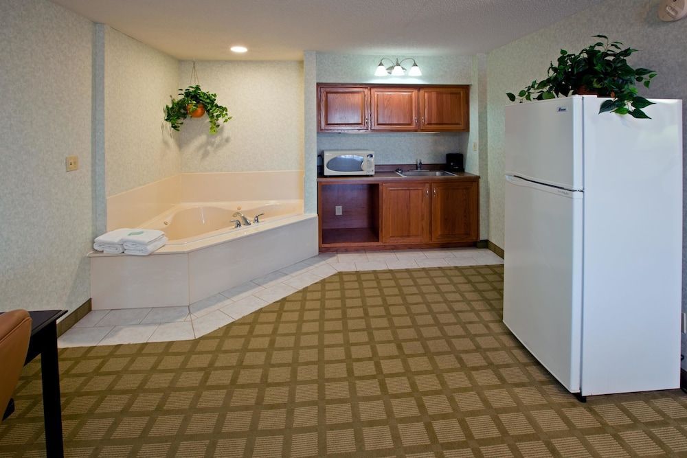 Holiday Inn Express CORYDON by IHG 2