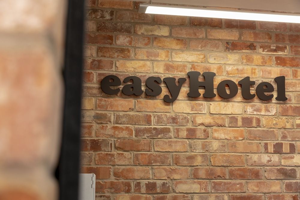 Easyhotel Reading 2