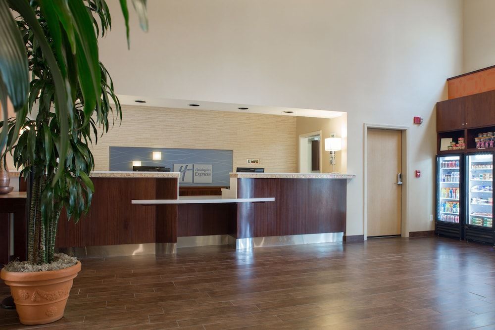 Holiday Inn Express & Suites SAN JOSE-MORGAN HILL by IHG 2