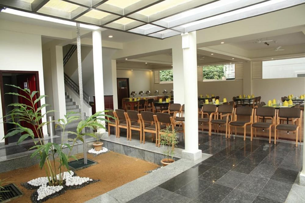 Peppervine Hotel 2
