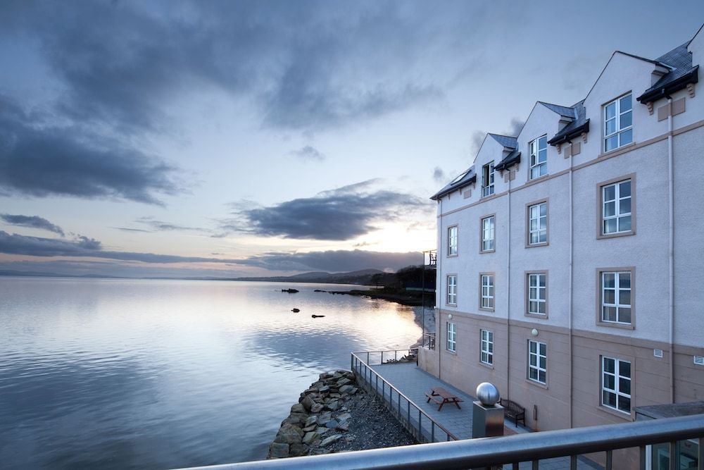 Redcastle Hotel 1