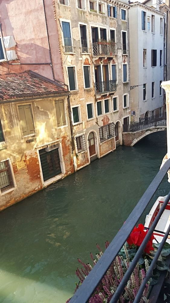 Casa Pisani Canal 1