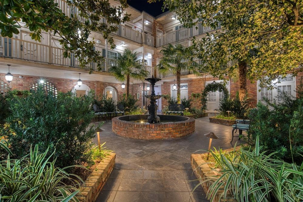 Best Western Plus French Quarter Courtyard Hotel 1