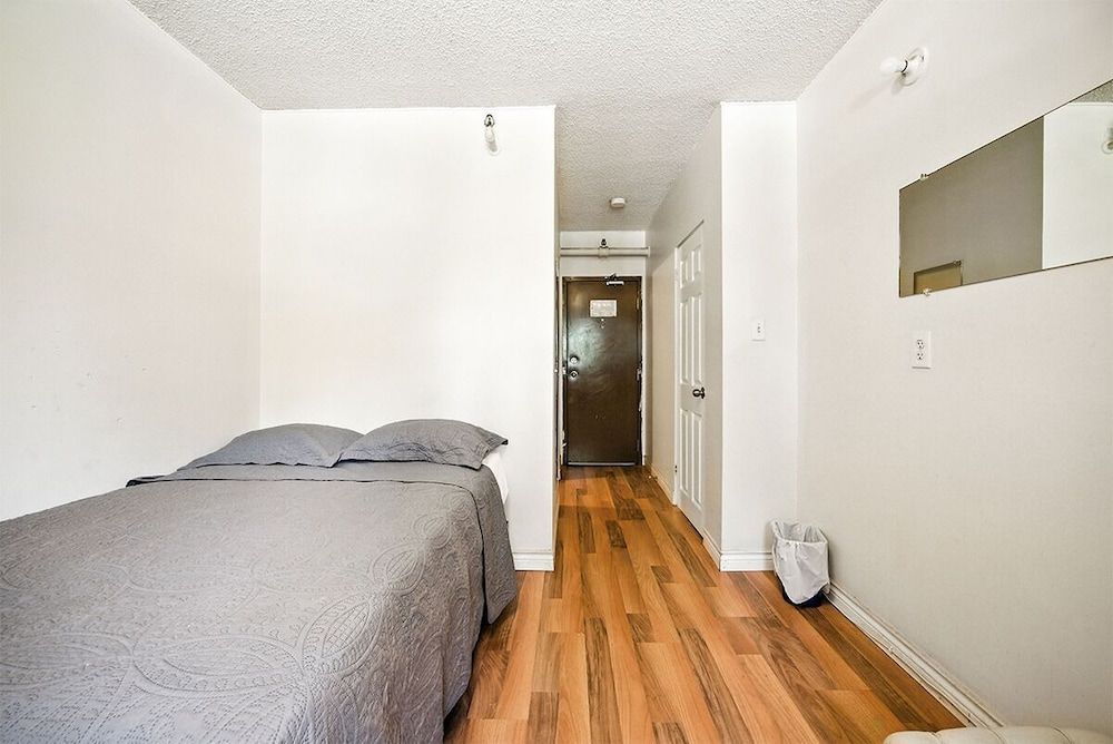 Turf Hotel 2