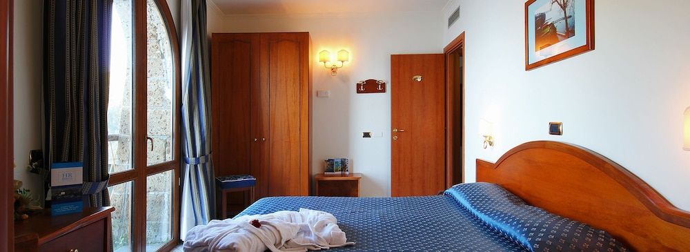 HR Hotel & Spa 2