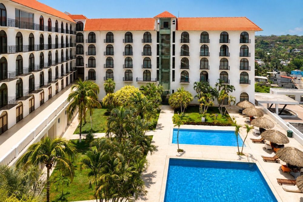 Hotel Caracol Plaza 1