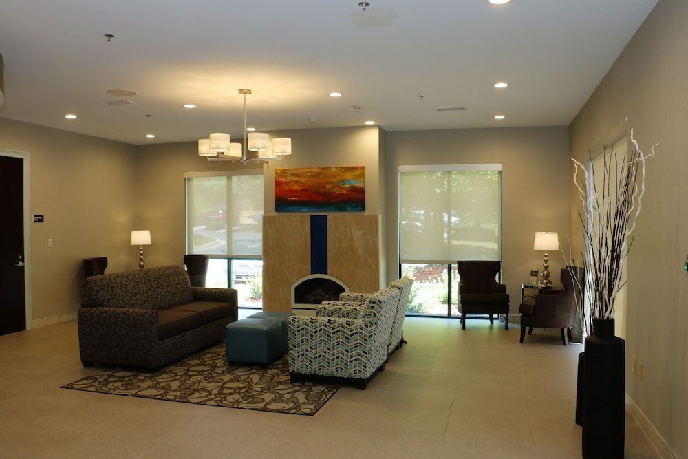 Best Western Plus Roswell / Alpharetta 2