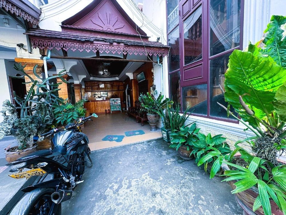 Walking Street Hotel 2