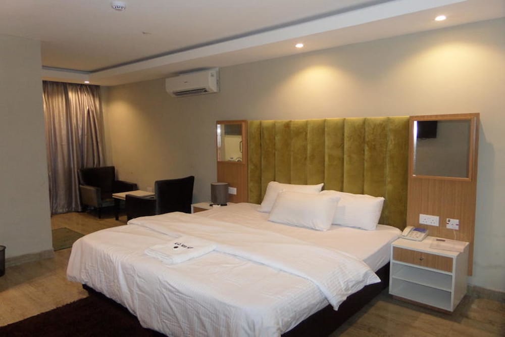Blackwood Hotels 1