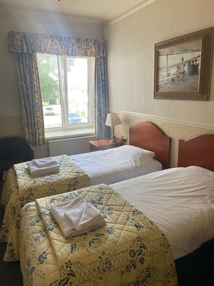 Clarkes Hotel Barrow in Furness 2