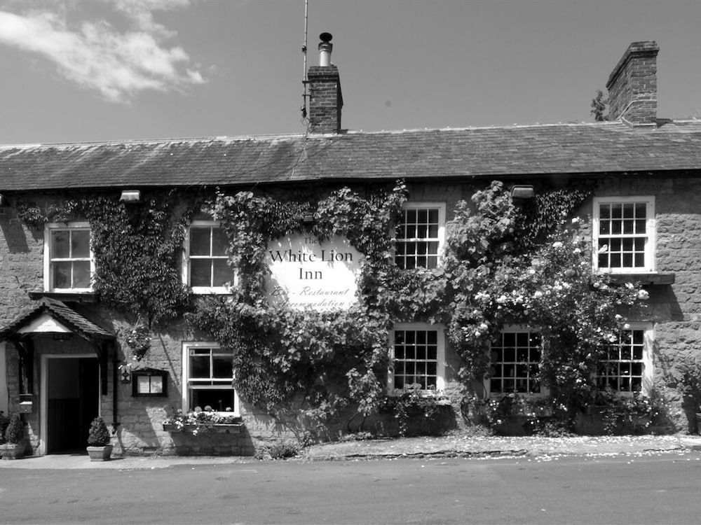 The White Lion Inn 1