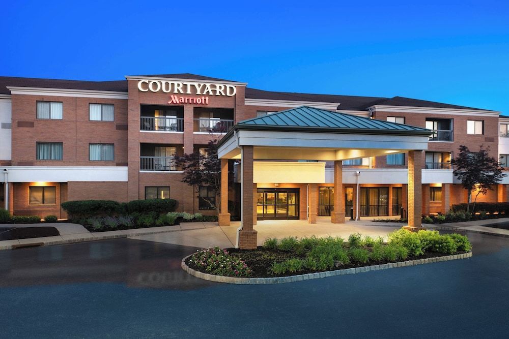 Courtyard by Marriott West Orange 1
