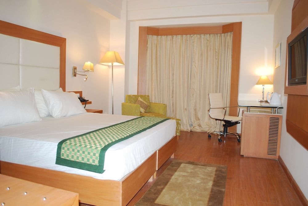 Ambrosia Sarovar Portico 1