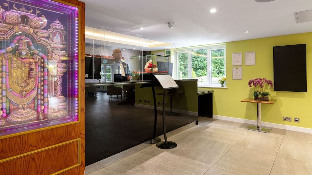 Donnington Manor Hotel 2
