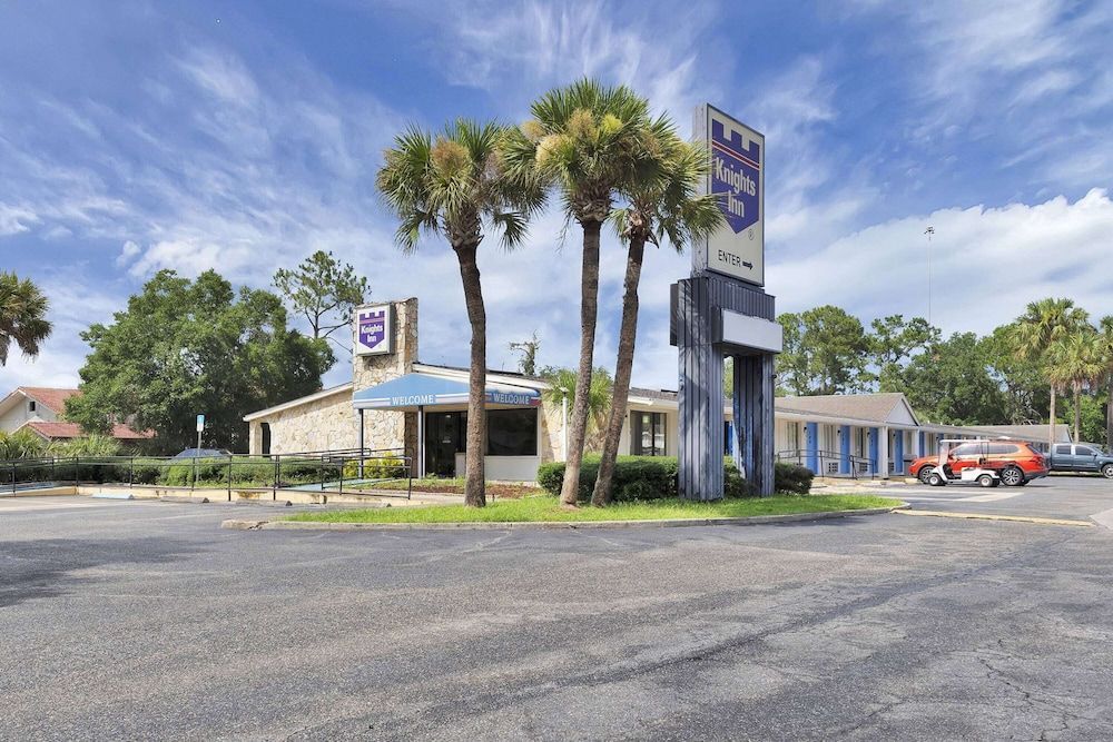 Knights Inn Jacksonville at Dix Ellis Trail 1