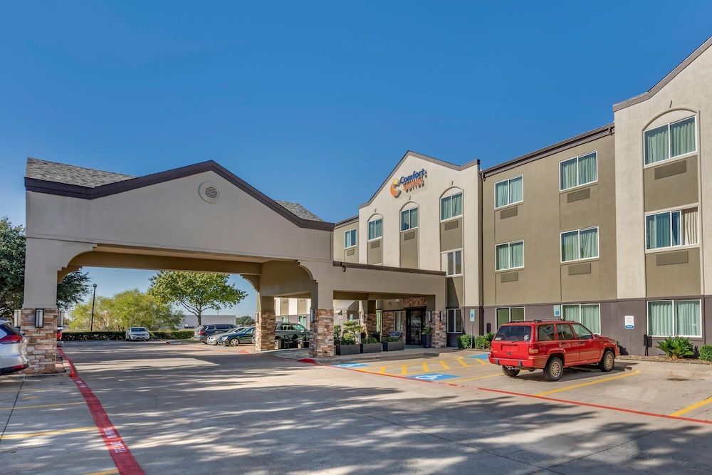 Comfort Suites The Colony - Plano West 1